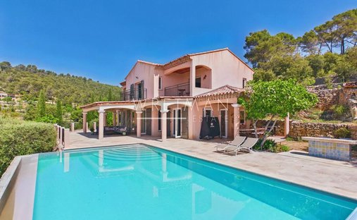 Villa in Cotignac, Provence-Alpes-Côte d'Azur, France 1