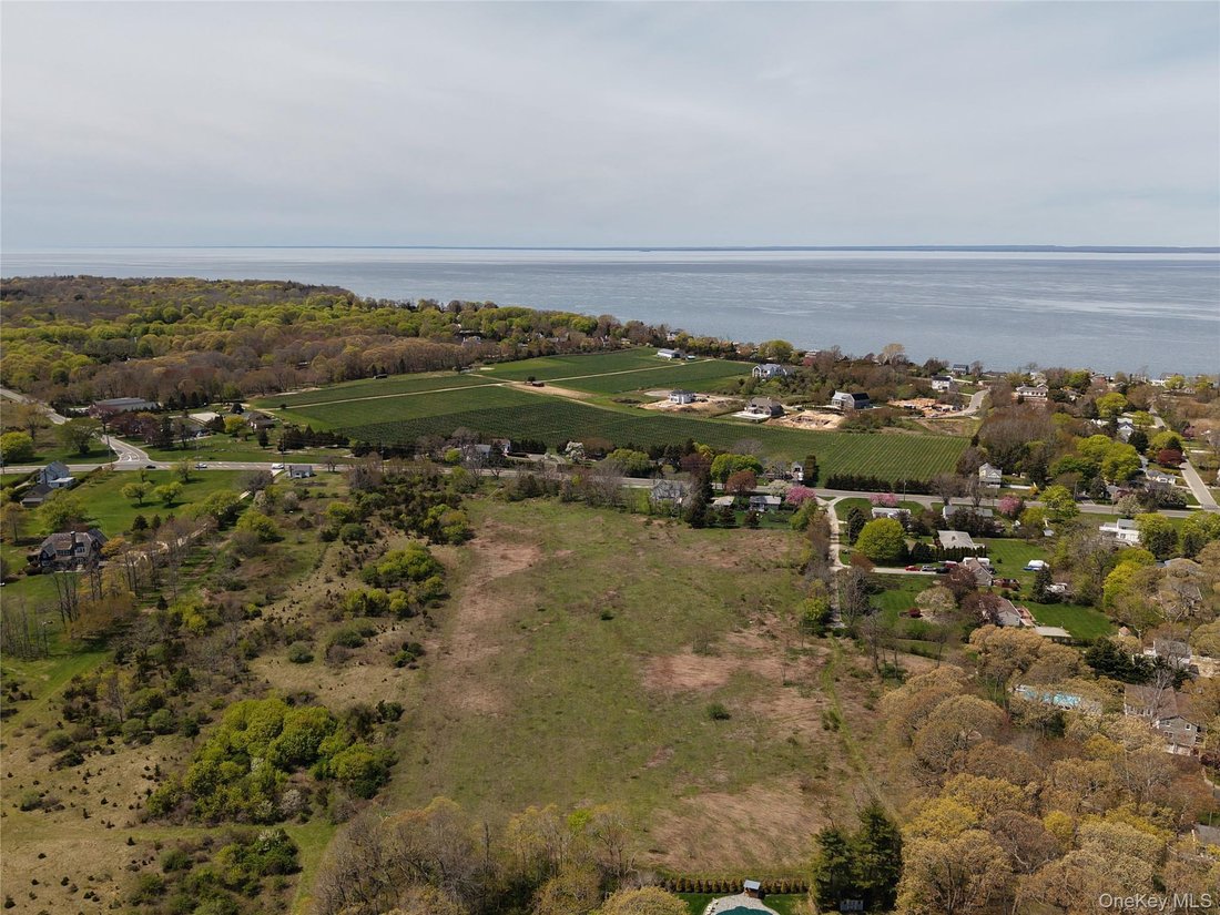 Southold, New York, United States 3 - 17809805