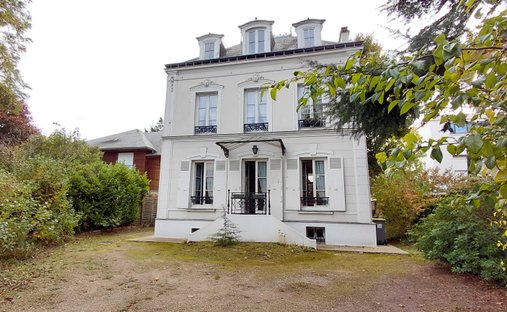 House in La Terre Aux Clercs, Saint-Gratien, France 1