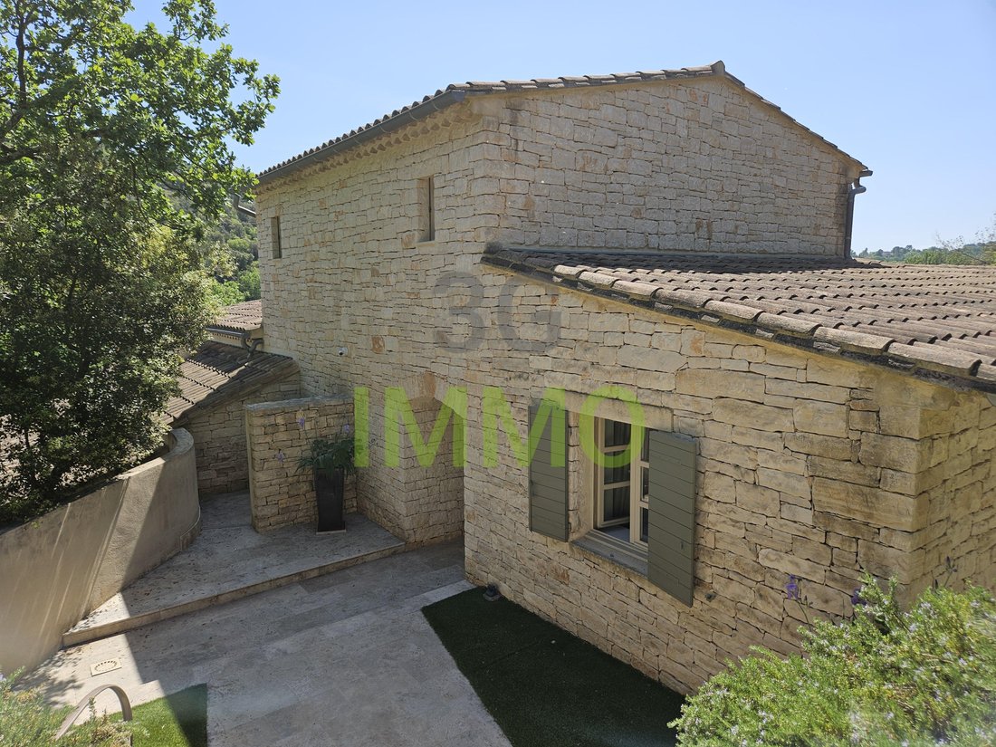 Estate in Uzès, Occitania, France 1 - 17809894