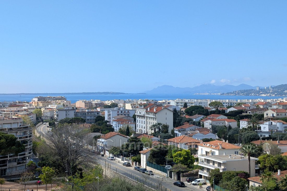 Apartment in Les Cougoulins-Rastines, Antibes, France 2 - 17809593