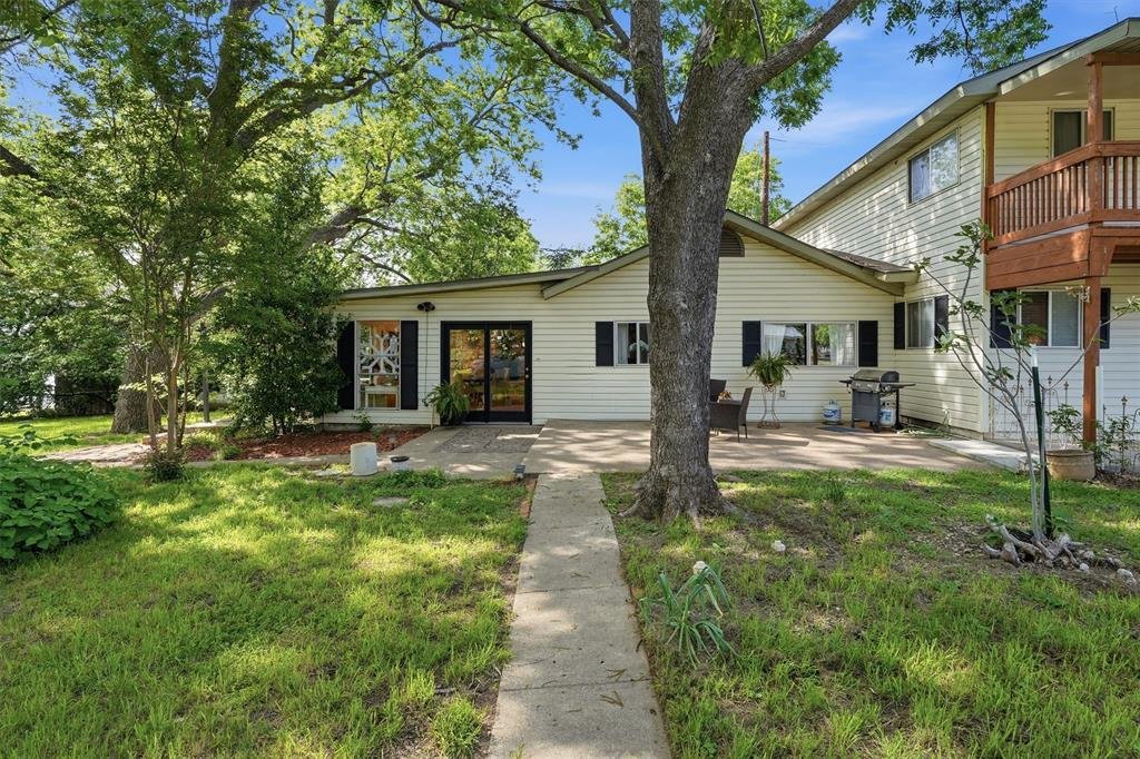 House in Granbury, Texas, United States 5 - 17809361
