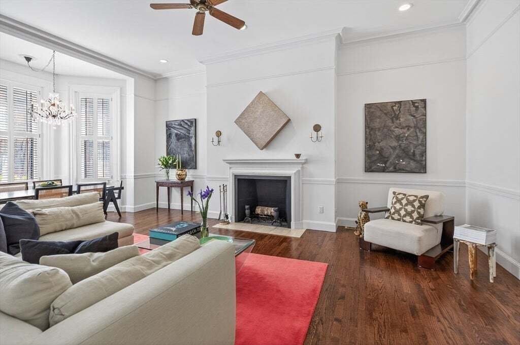 Condo in Boston, Massachusetts, United States 1 - 17809913