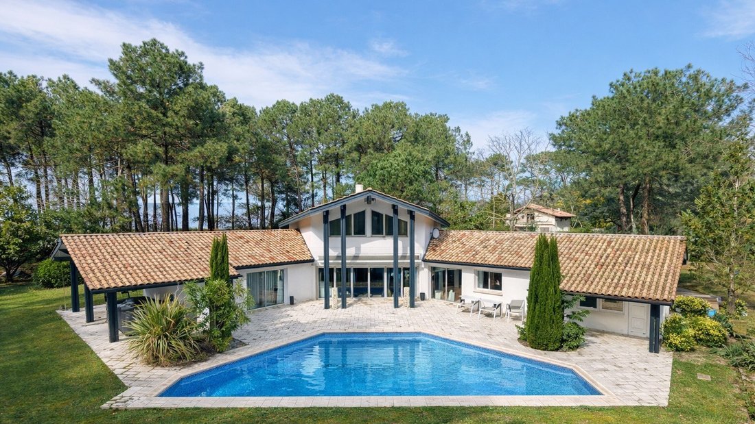 Villa in Sanguinet, Nouvelle-Aquitaine, France 1 - 17809979