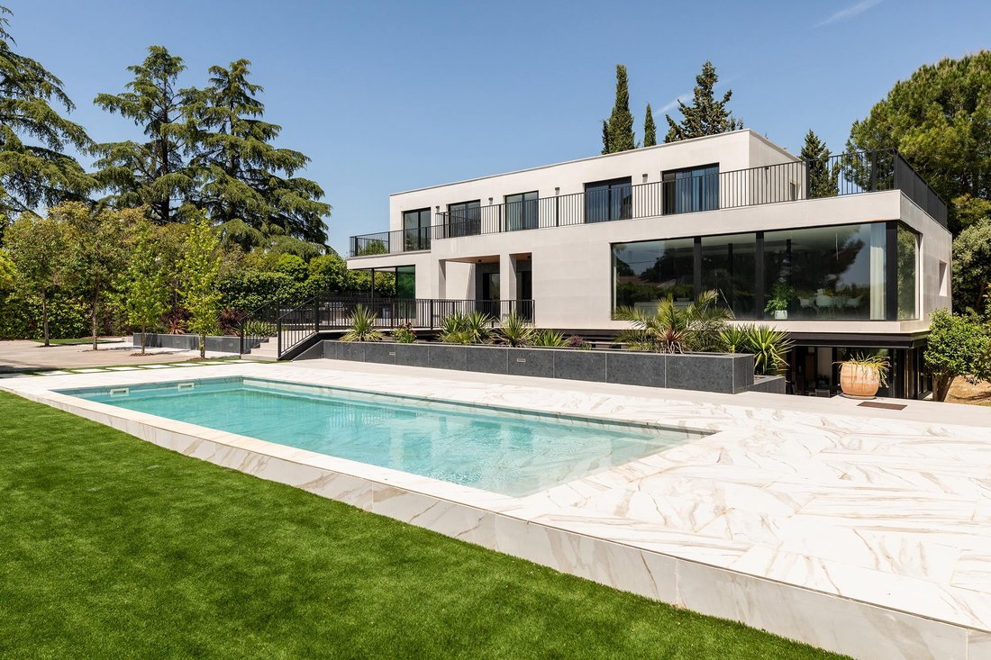 Villa in Majadahonda, Comunidad de Madrid, Spain 2 - 17809011