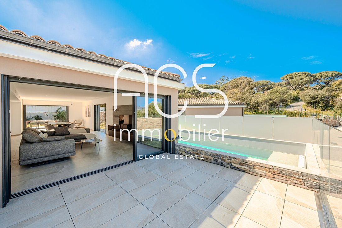 Villa in Gassin, Provence-Alpes-Côte d'Azur, France 4 - 17809962