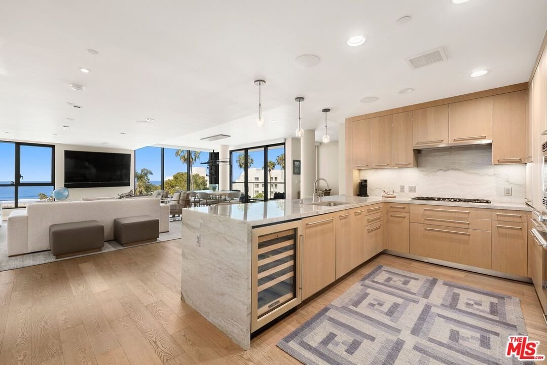Condo in Santa Monica, California, United States 3 - 17809722
