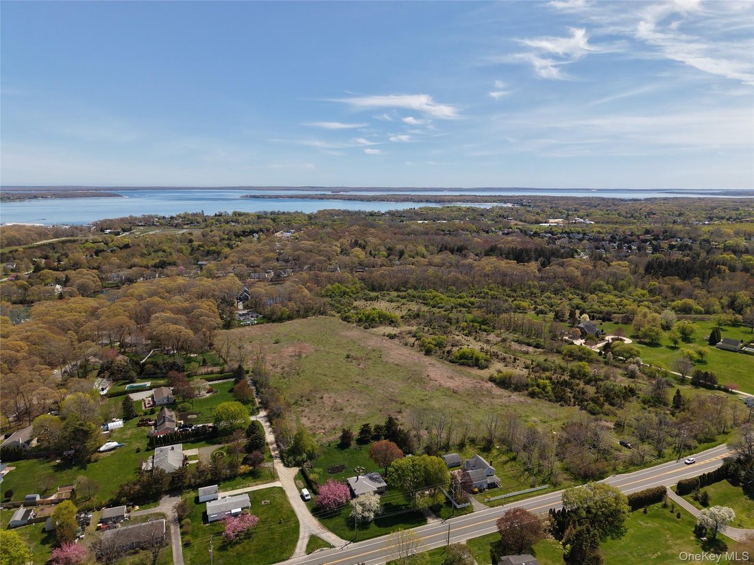 Southold, New York, United States 2 - 17809805