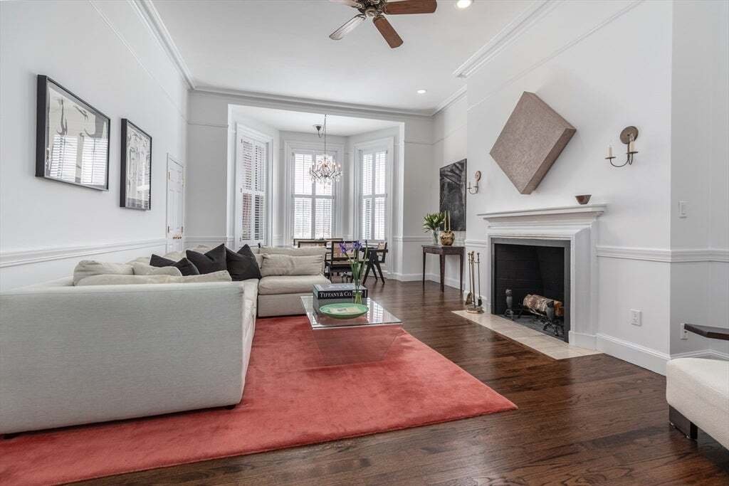 Condo in Boston, Massachusetts, United States 2 - 17809913