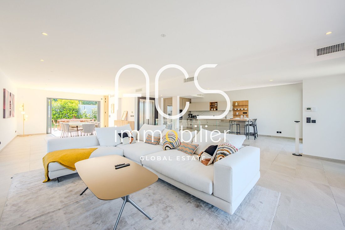 Villa in Gassin, Provence-Alpes-Côte d'Azur, France 5 - 17809958