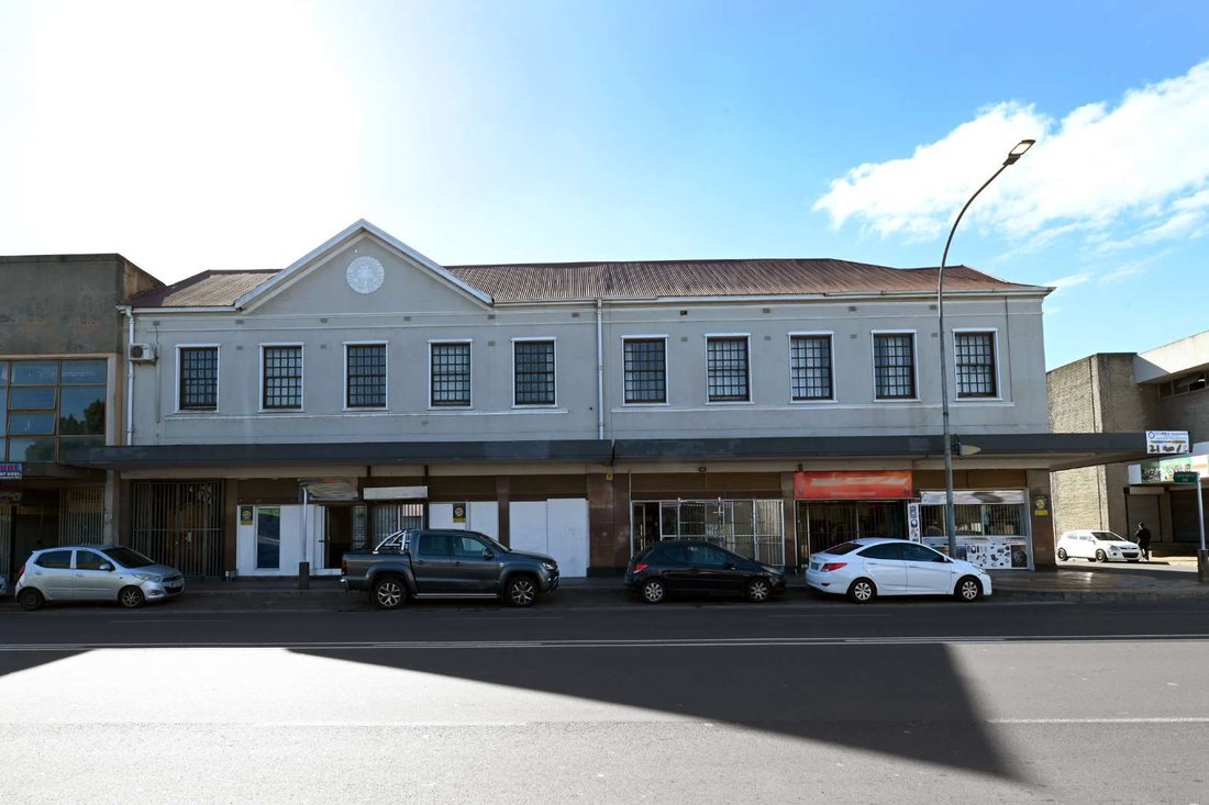 Glenlily, Cape Town, South Africa 5 - 17809952