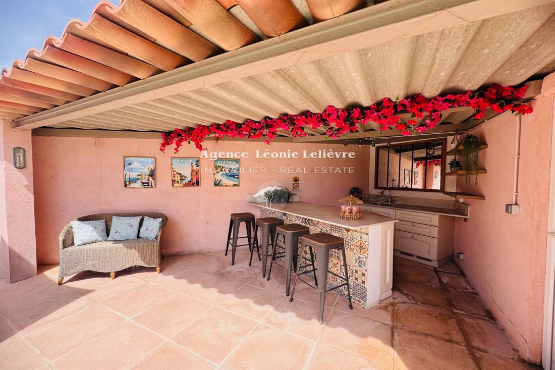Villa in Les Issambres, Roquebrune-sur-Argens, France 4 - 17809575