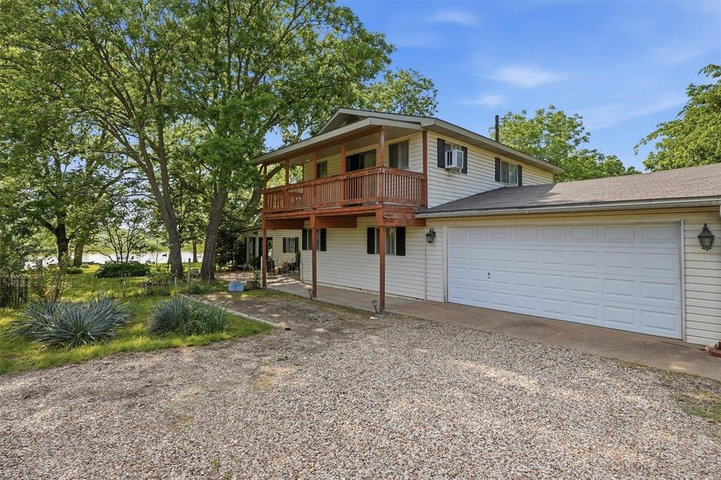 House in Granbury, Texas, United States 3 - 17809361
