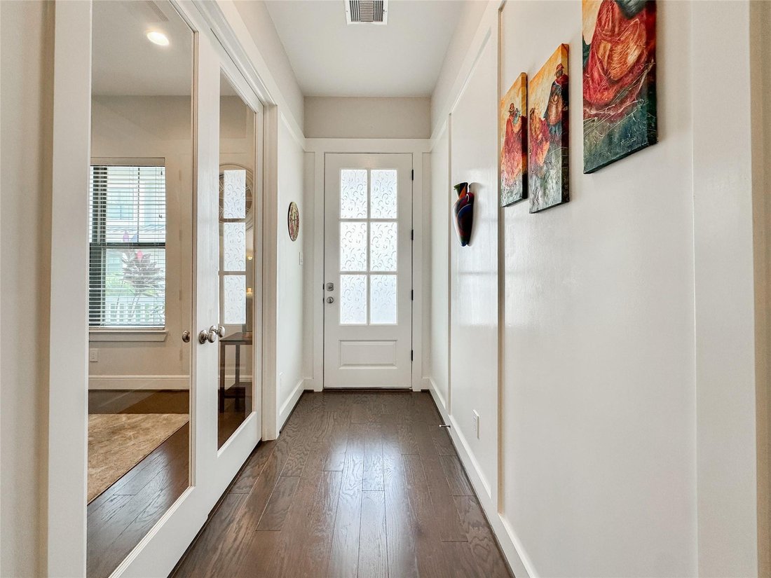 House in Houston, Texas, United States 2 - 17809476