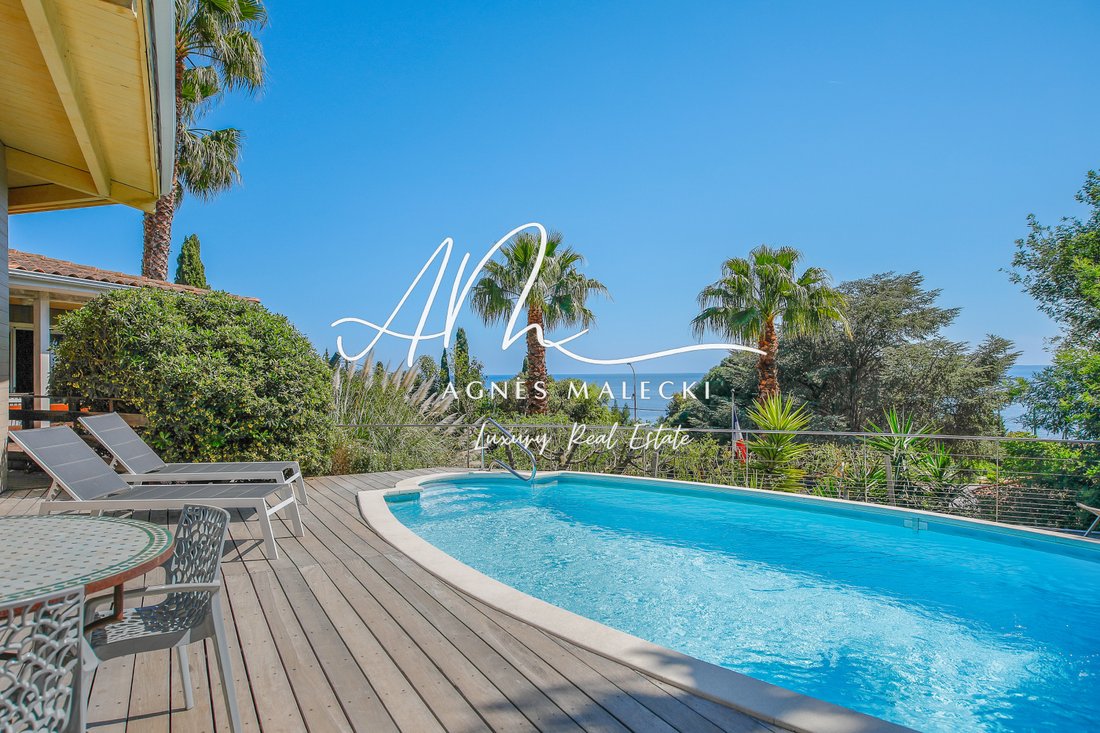 Villa in Rayol-Canadel-sur-Mer, Provence-Alpes-Côte d'Azur, France 3 - 17809818