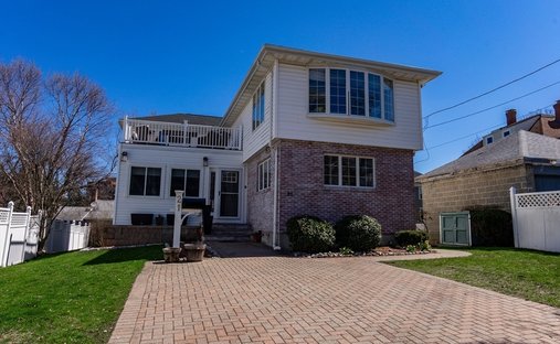 House in Winthrop, Massachusetts, United States 1