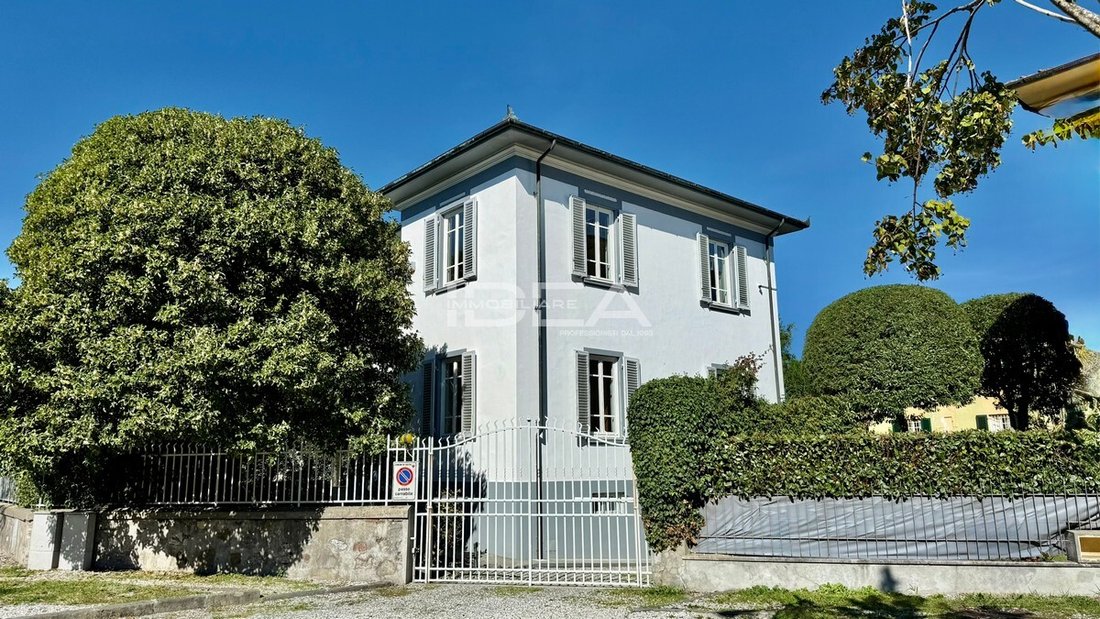 Villa in Sant'Anna, Lucca, Italy 4 - 17810369