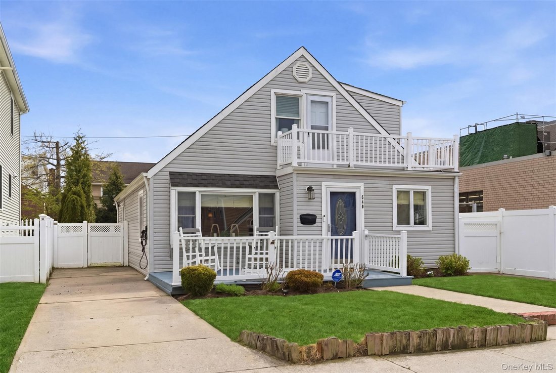 House in Long Beach, New York, United States 1 - 17810419