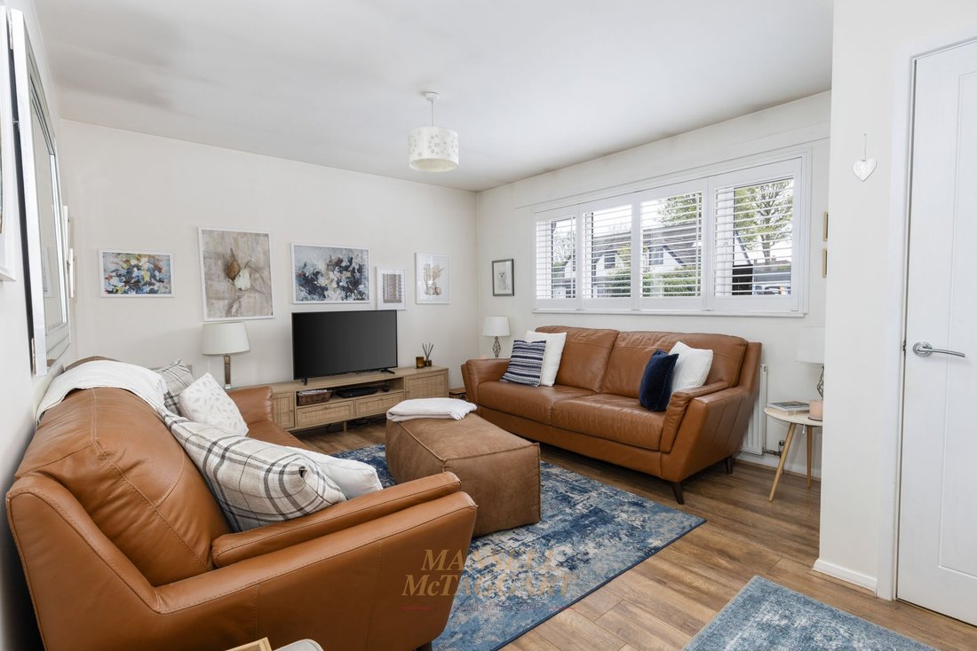 Bungalow in Pease Pottage, Copthorne, England 5 - 17810008