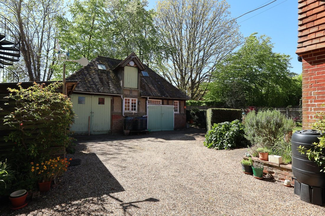 House in Burgess Hill, England 3 - 17810000