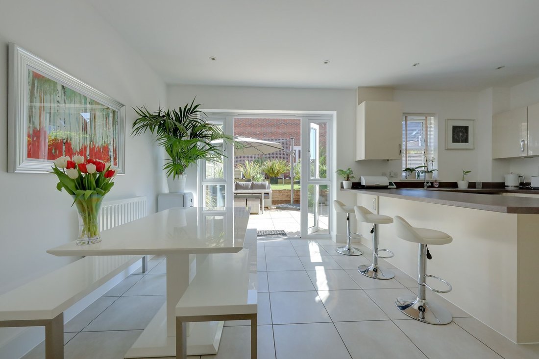 House in Burgess Hill, England 2 - 17809986
