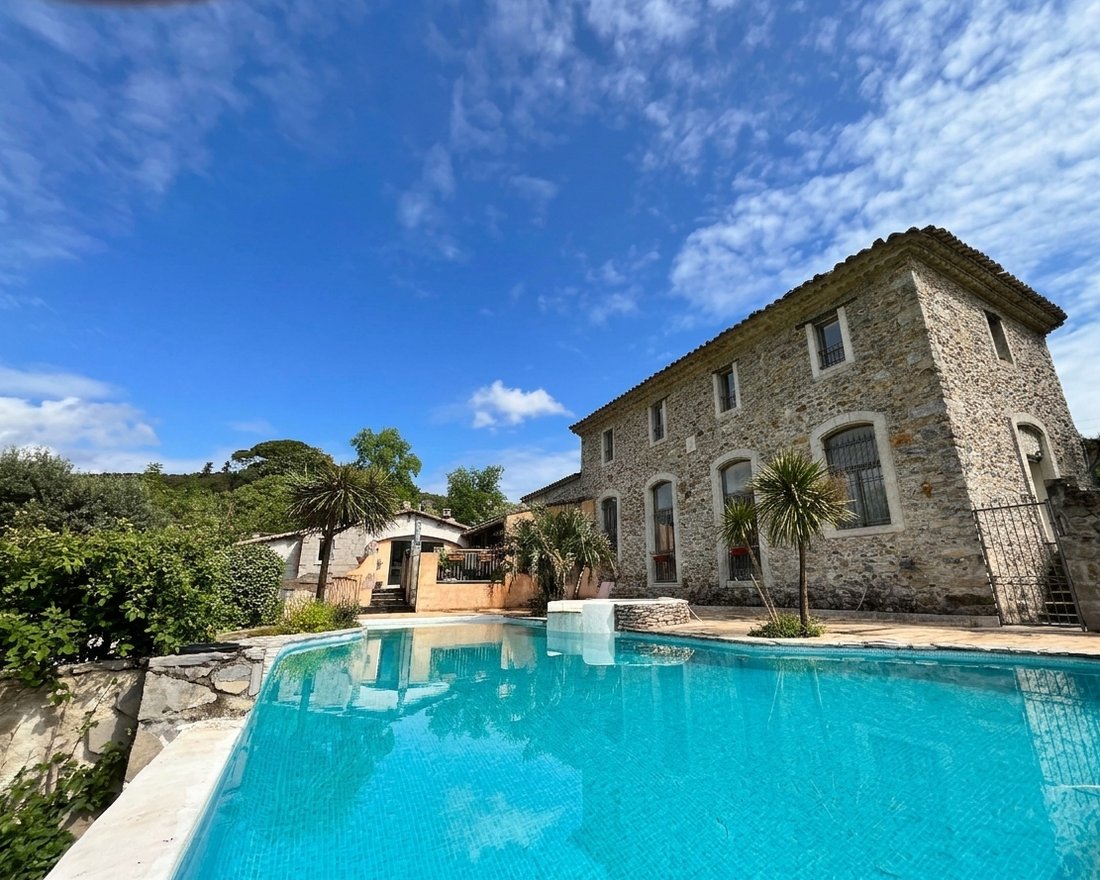 Villa in Saint-Hippolyte-du-Fort, Occitania, France 2 - 17809978