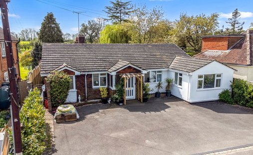 Bungalow in Henfield, England 1