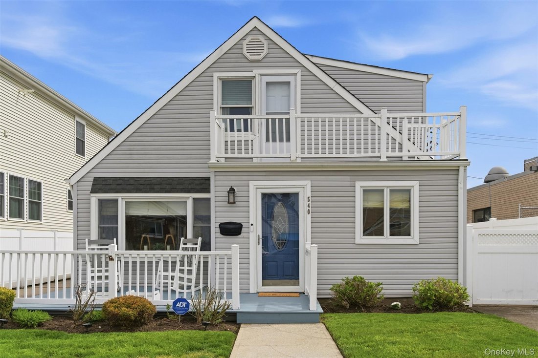 House in Long Beach, New York, United States 2 - 17810419