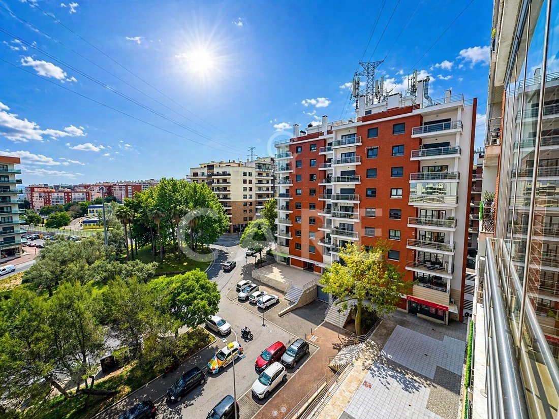 Apartment in Odivelas, Lisbon, Portugal 1 - 17810096