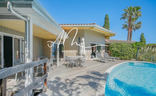 Villa in Rayol-Canadel-sur-Mer, Provence-Alpes-Côte d'Azur, France 1