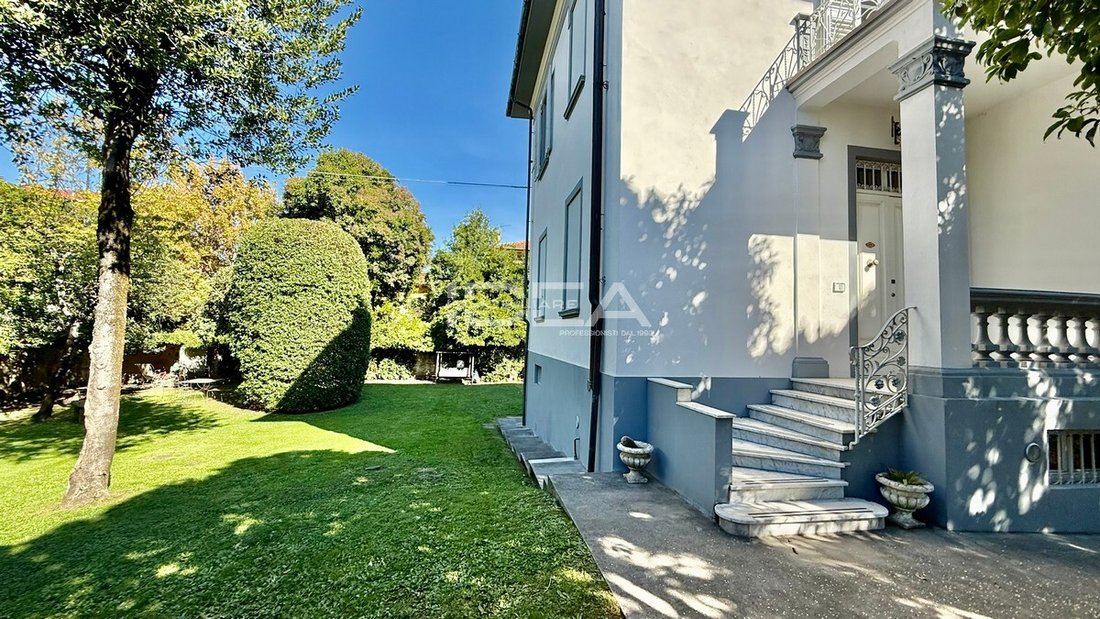 Villa in Sant'Anna, Lucca, Italy 1 - 17810369