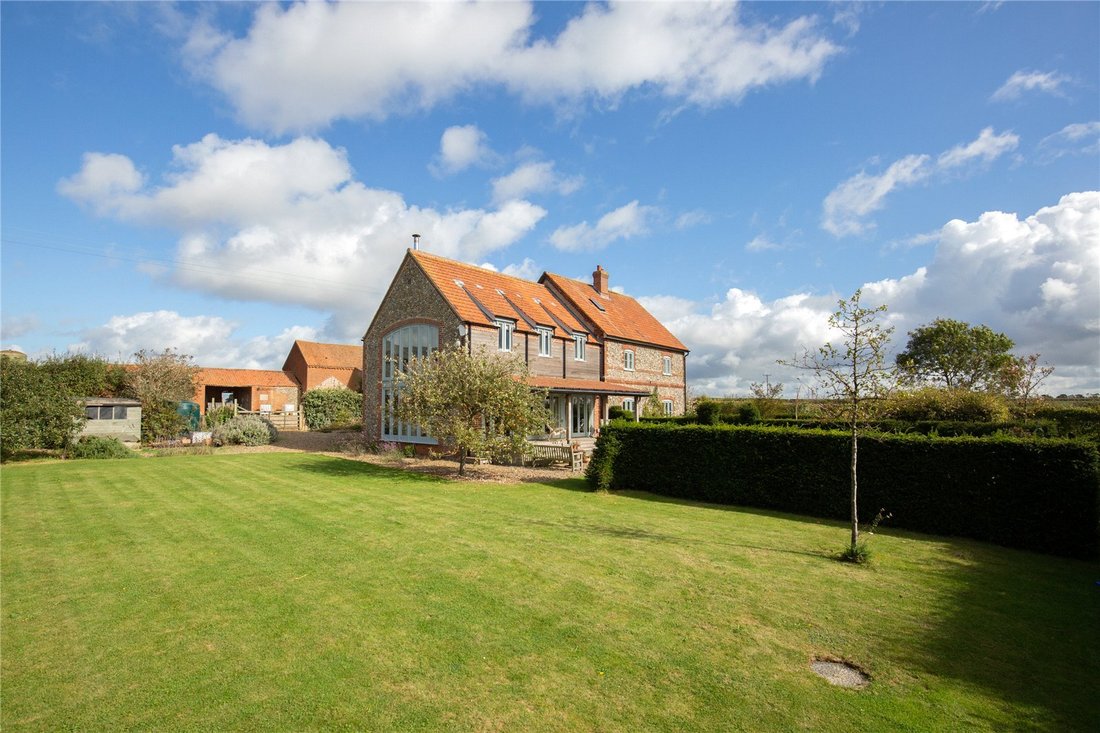 House in Norfolk, England 3 - 17810294