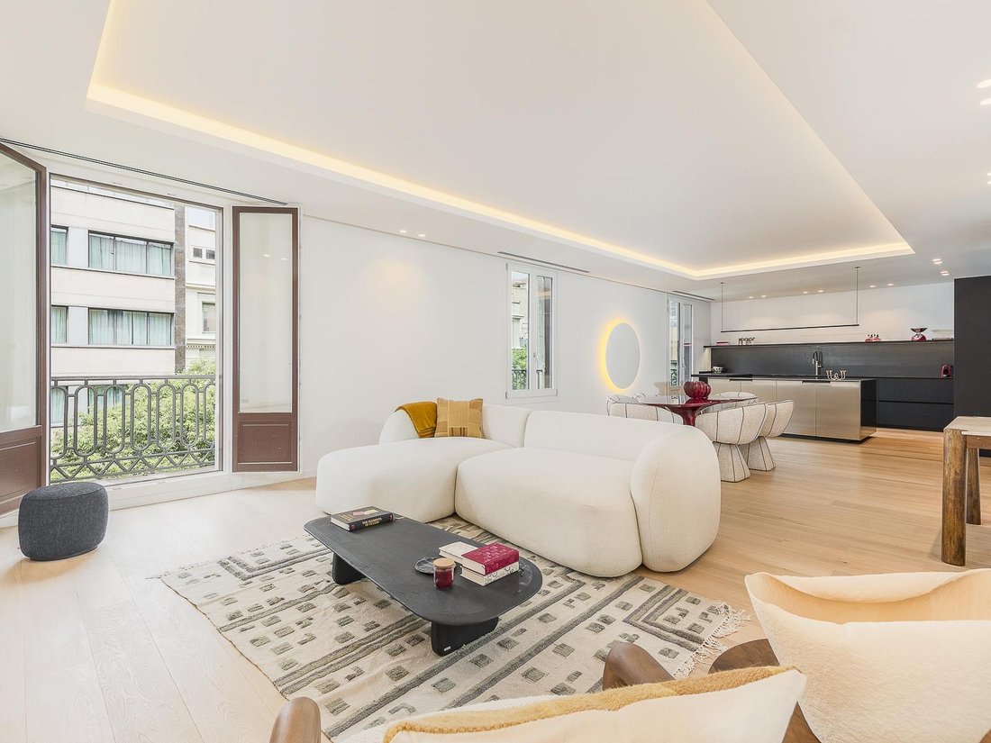 Apartment in Eixample, Barcelona, Spain 2 - 17808898