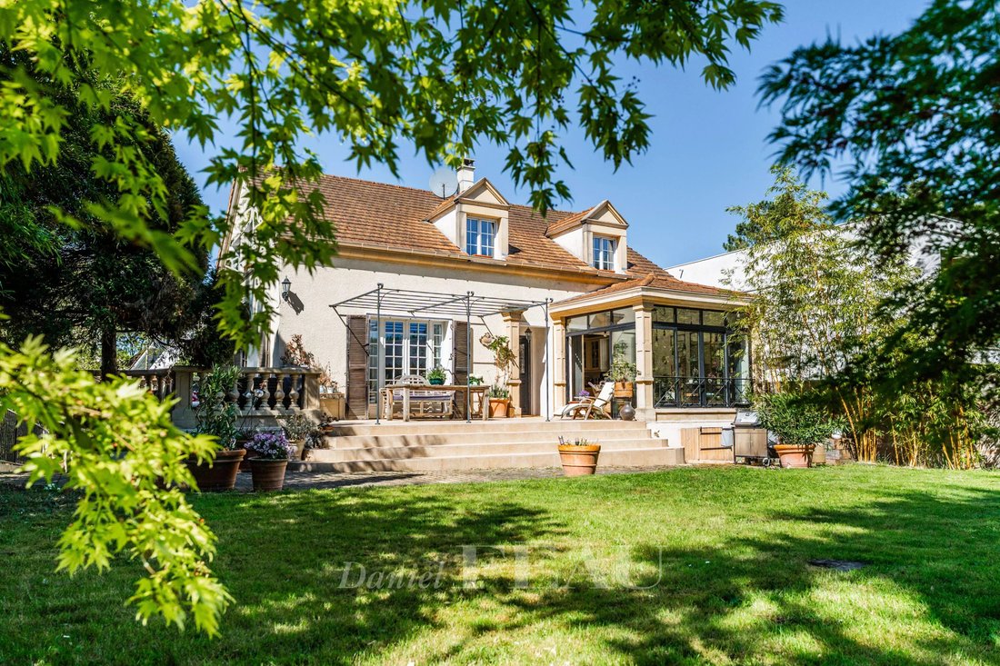 Maison à Le Plateau, Louveciennes, France 2 - 17810225