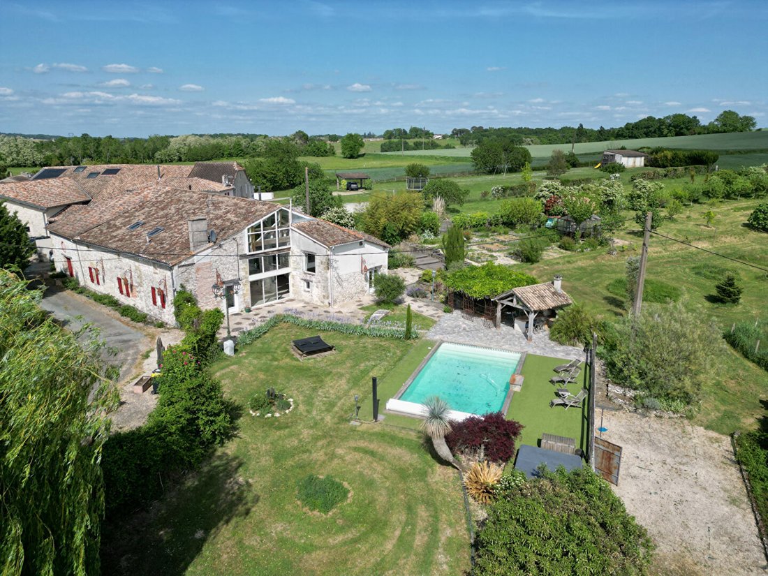 Villa in Marmande, Nouvelle-Aquitaine, France 2 - 17809926