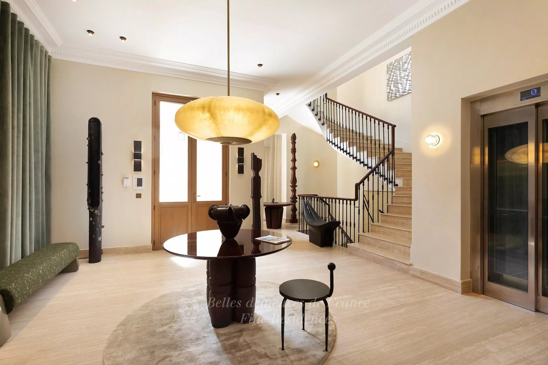 Estate in Hoche-Friedland, Paris 8e Arrondissement, Paris 4 - 16746093