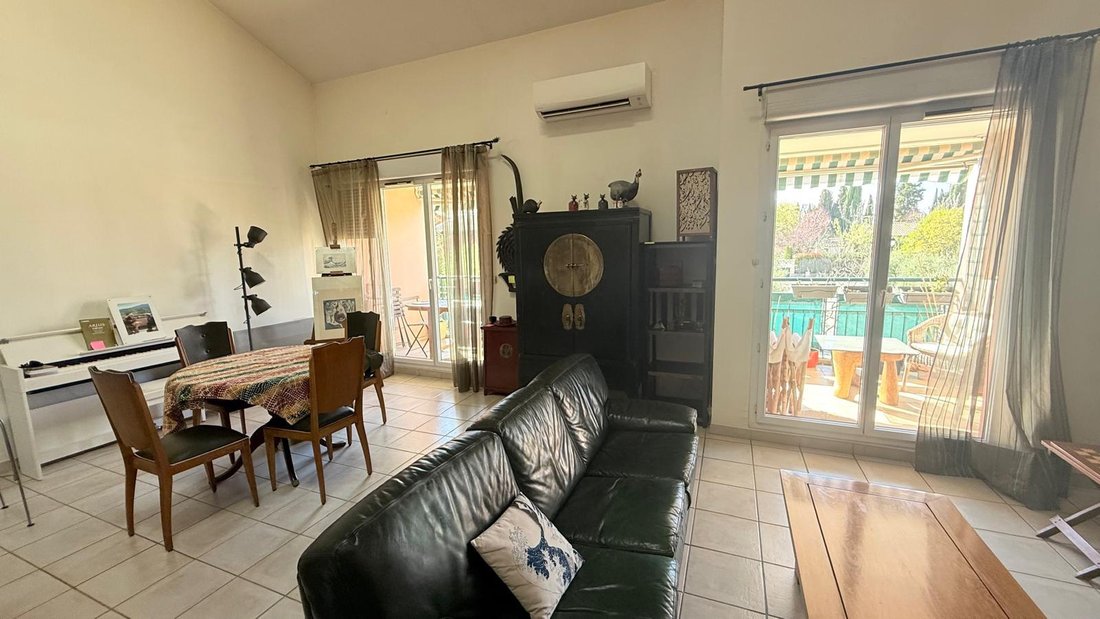 Apartment in Granettes-Jauberte-Sainte Anne, Aix-en-Provence, France 4 - 17809679