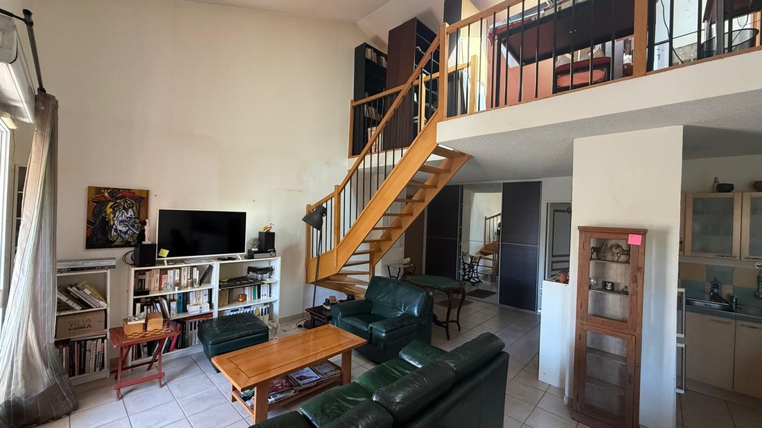 Apartment in Granettes-Jauberte-Sainte Anne, Aix-en-Provence, France 2 - 17809679