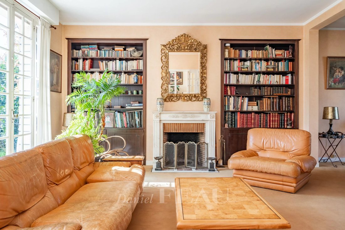 House in Bourg-La Feuillaume Nord, La Celle-Saint-Cloud, France 2 - 17564448