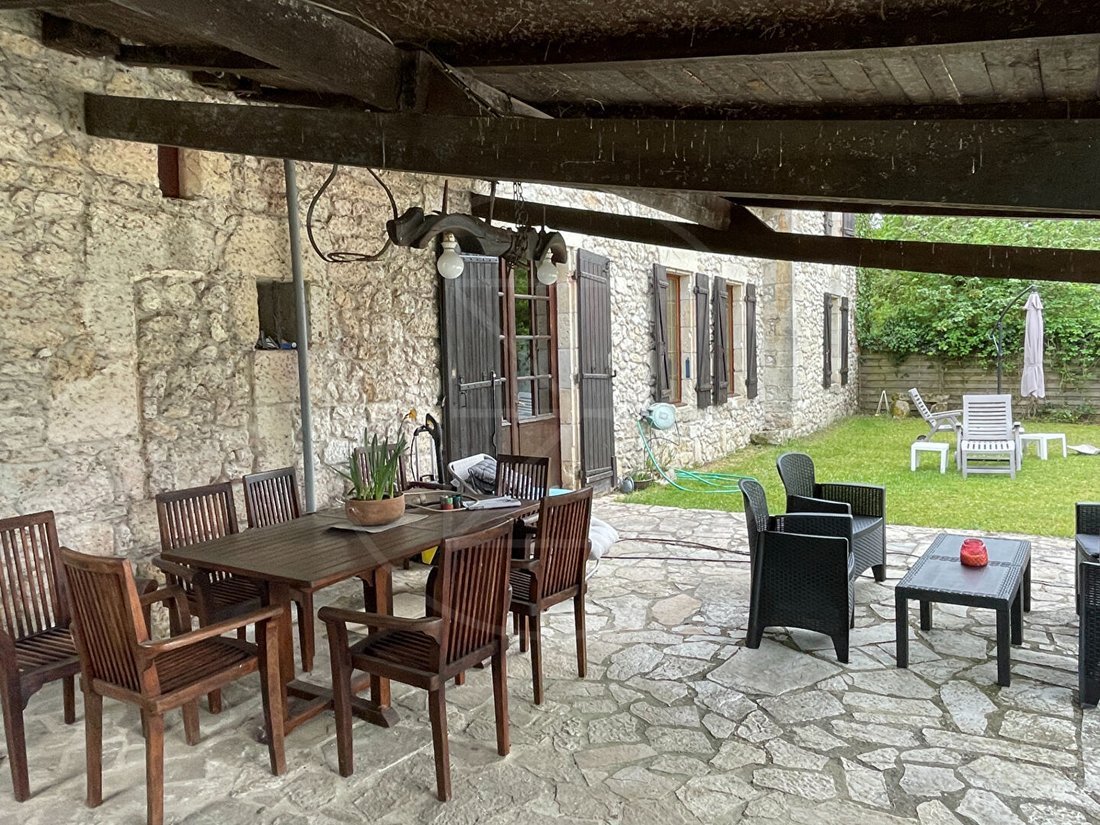 Villa in Bonneville-et-Saint-Avit-de-Fumadières, Neu-Aquitanien, Frankreich 3 - 17809905