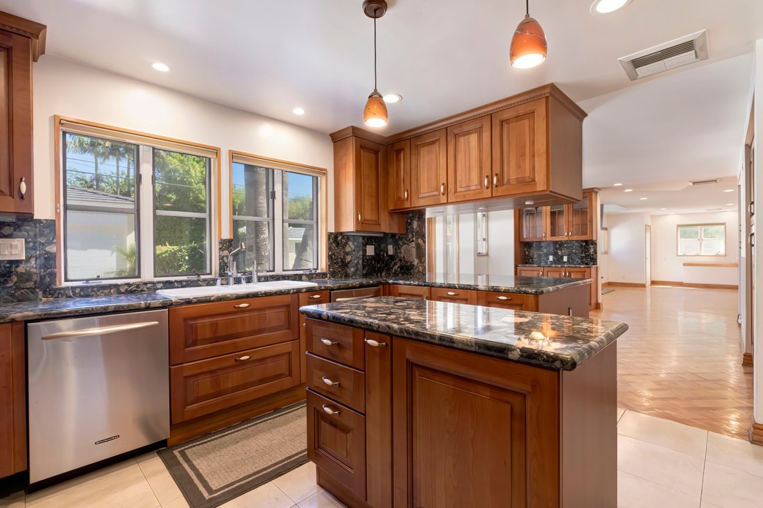 House in Beverly Hills, California, United States 5 - 17814475