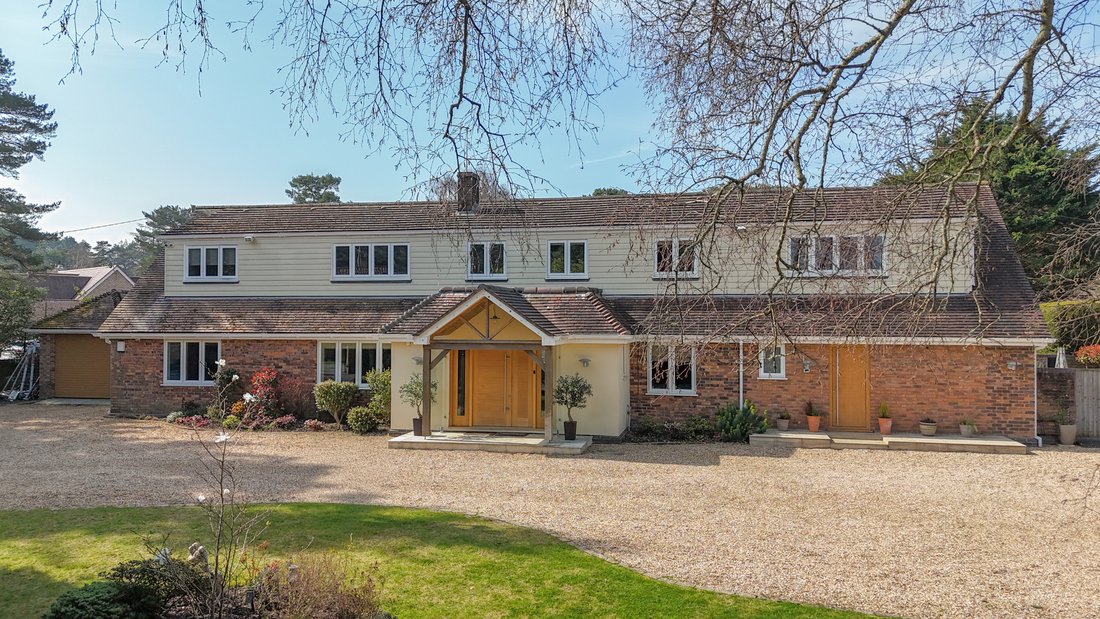 House in Ringwood, England 1 - 17811895