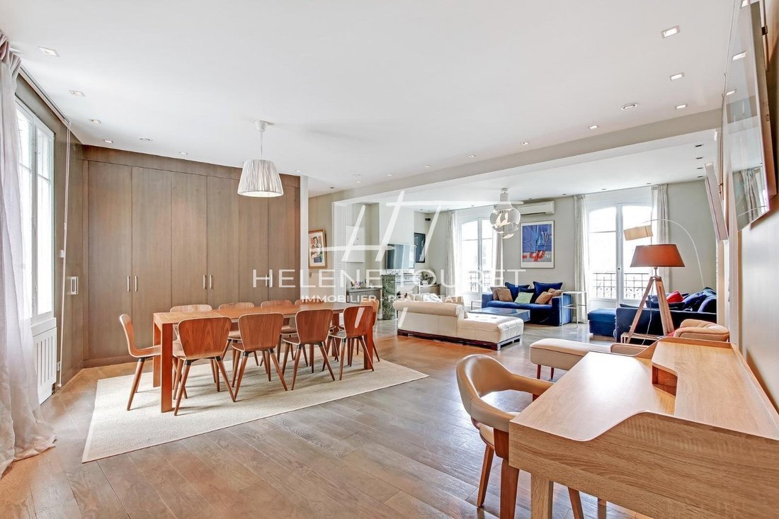 Apartment in Montorgueil-Saint Denis, Paris 2e Arrondissement, Paris 2 - 17813026