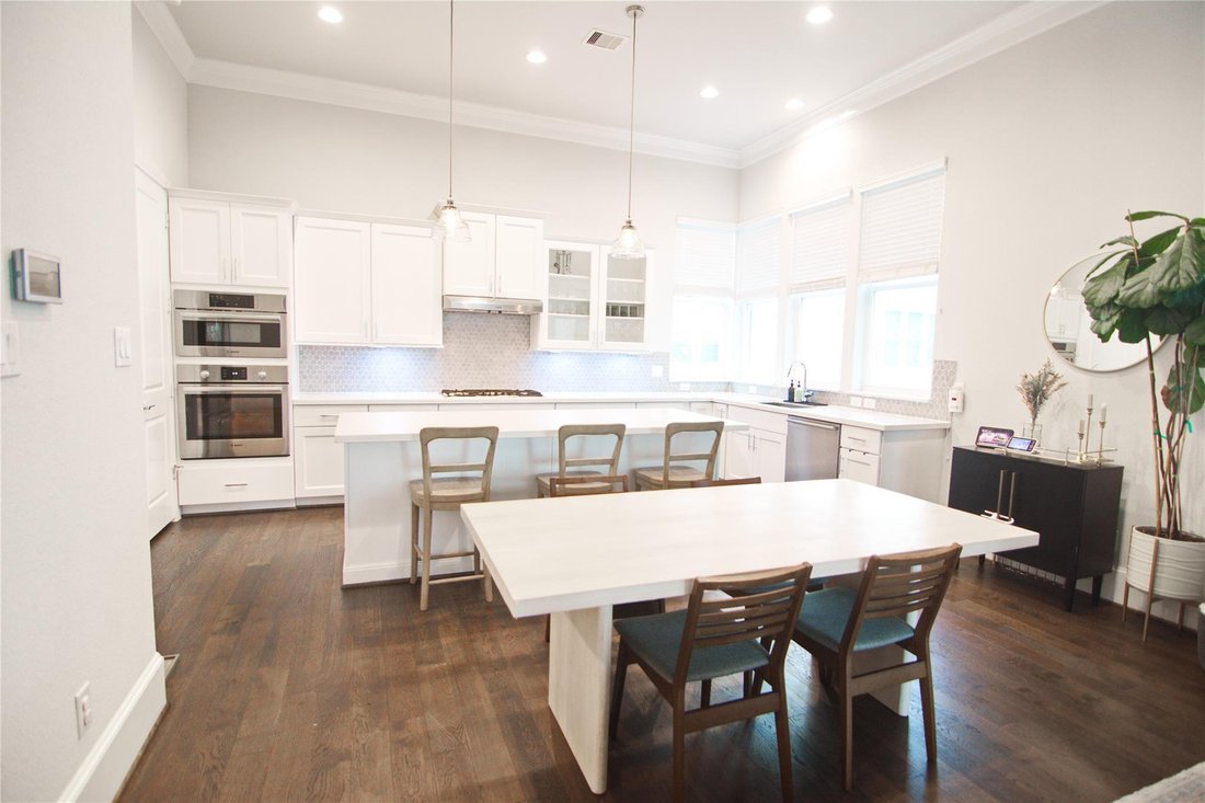 House in Houston, Texas, United States 3 - 17813740