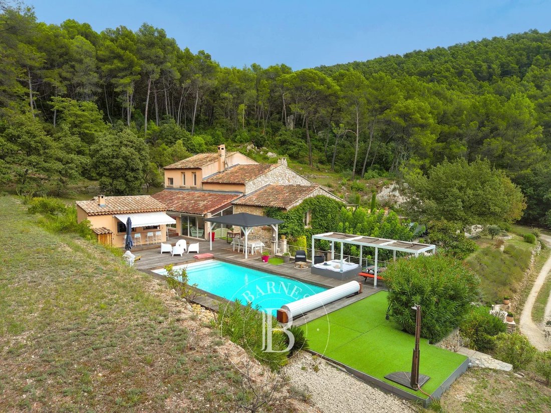Estate in Nord Est, Auriol, France 5 - 14793372