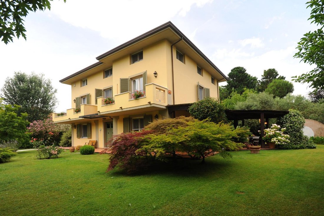 Villa in Ronchi, Massa, Italy 4 - 13422290