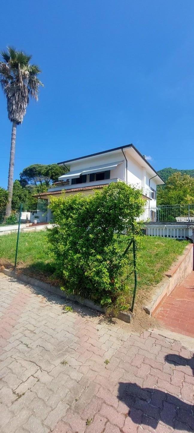 House in Fontia-Fossola-Fossone, Marina di Carrara, Tuscany 4 - 17812297