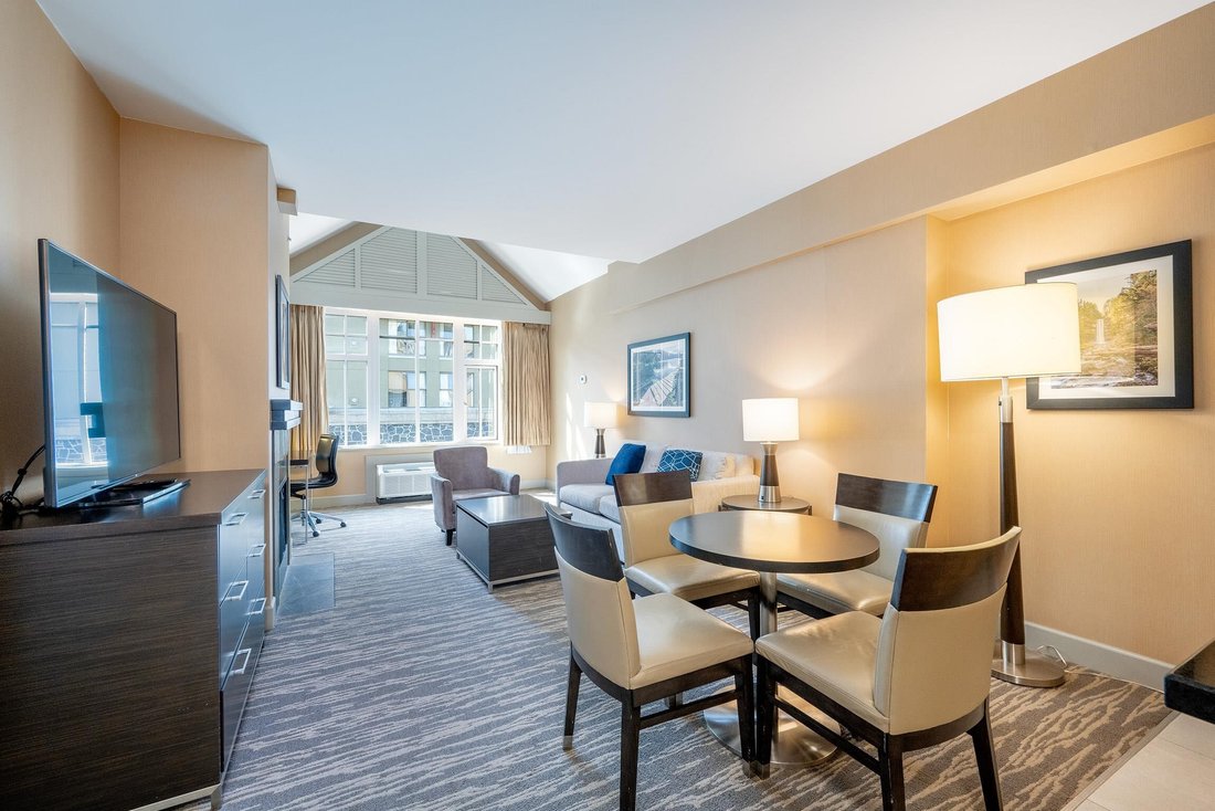 Condo in Whistler, British Columbia, Canada 5 - 17814350