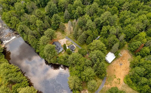 House in Saint-Calixte, Quebec, Quebec, Canada 1