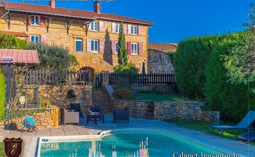 House in Legny, Auvergne-Rhône-Alpes, France 1